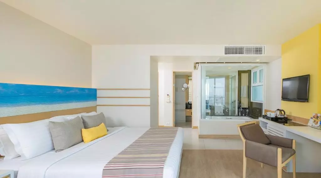 Pattaya Sea View Hotel